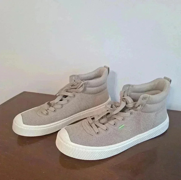 CARIUMA Sneakers NWOT SIZE 9 - Picture 2 of 9
